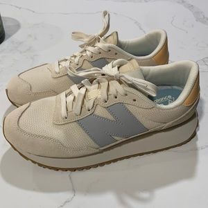 New Balance 237 Women’s 9.5